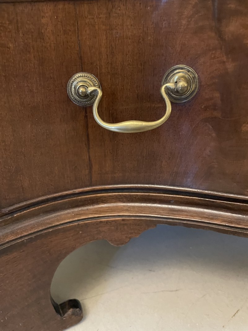 Antique Edwardian Quality Figured Mahogany Serpentine Chest of Drawers - Image 14